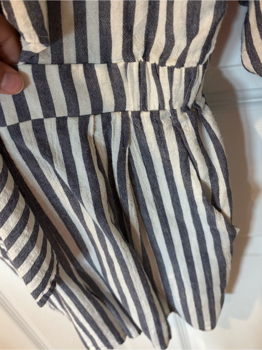 Striped Tie-Front Romper in White and Gray Sz. Small - Picture 5 of 7